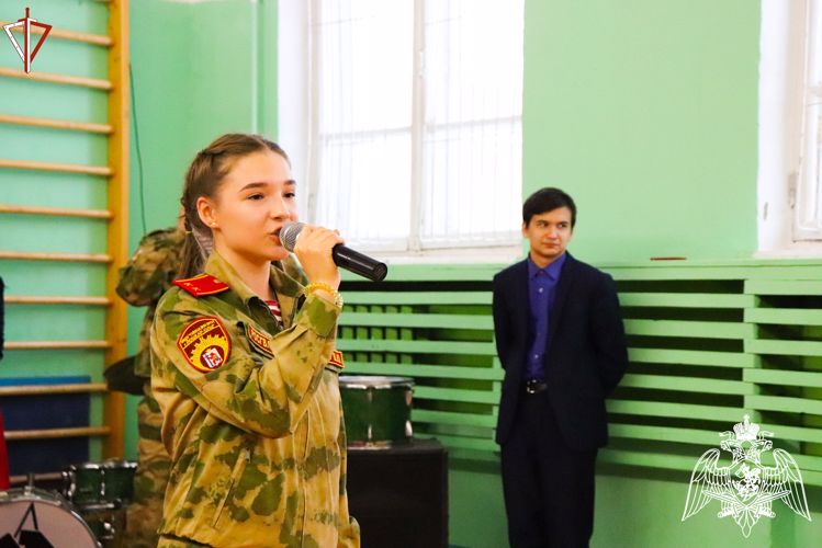 В Йошкар-Оле новоиспеченные кадеты профильного класса Росгвардии принесли клятву верности Отечеству