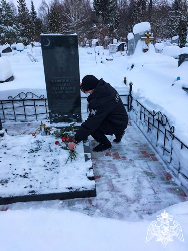 В Йошкар-Оле бойцы спецподразделения ОМОН «Таир» почтили память боевого товарища, погибшего 22 года назад
