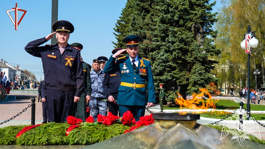 Сотрудники и военнослужащие Управления Росгвардии по Республике Марий Эл почтили память павших в Великой Отечественной войне