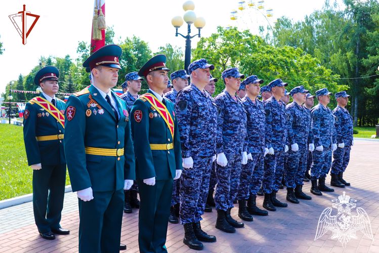 В Йошкар-Оле начальник регионального управления Росгвардии принял участие в торжественной церемонии вручения медали «Золотая Звезда»