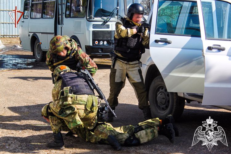 Сотрудники марийского  ОМОН «Таир» Росгвардии отмечают профессиональный праздник