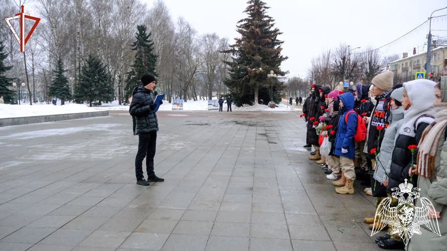 В Йошкар-Оле кадеты подшефного класса Росгвардии посетили музей воинской славы