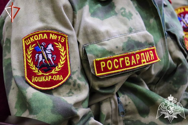 В Йошкар-Оле кадеты подшефного класса Росгвардии узнали о героических женщинах времен Великой Отечественной войны