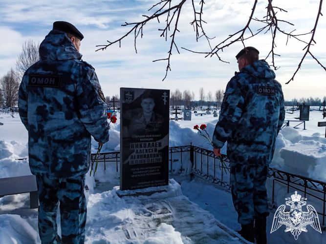 В Йошкар-Оле сотрудники ОМОН «Таир» почтили память сослуживца, погибшего при исполнении служебных обязанностей