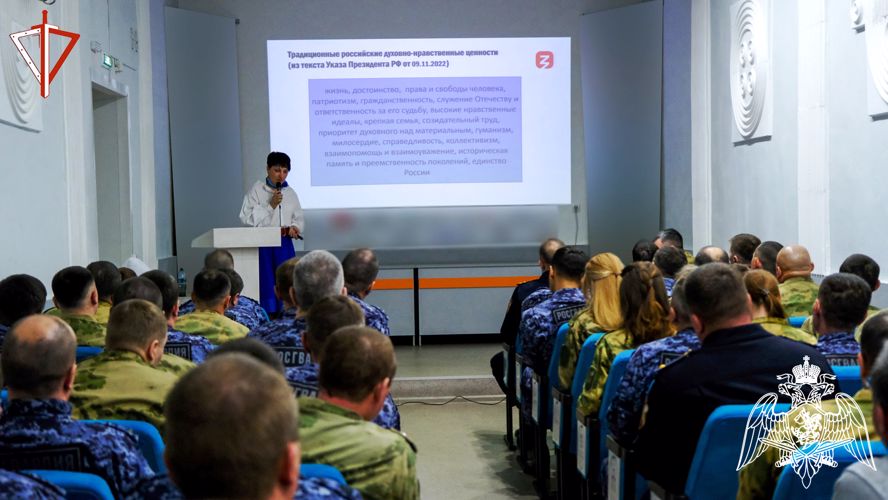 В Йошкар-Оле перед росгвардейцами выступил лектор Российского общества «Знание» 