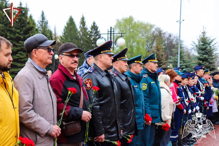 Представители Управления Росгвардии по Республике Марий Эл почтили память жертв радиационных катастроф и аварий 