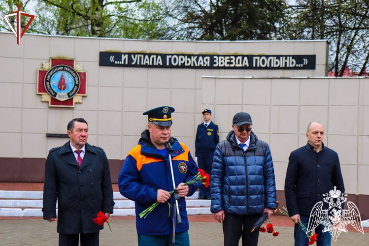 Представители Управления Росгвардии по Республике Марий Эл почтили память жертв радиационных катастроф и аварий 