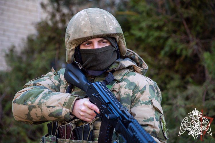 Росгвардейцы в Запорожской области выявили собиравшего персональные данные сотрудников школ пособника ВСУ