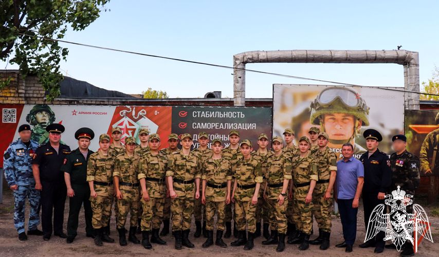В Йошкар-Оле представители территориального управления Росгвардии встретились с призывниками 