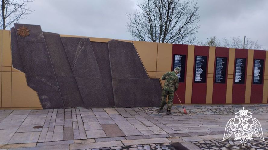 Росгвардейцы в Запорожской и Херсонской областях привели в порядок более 20 памятников воинам Великой Отечественной войны