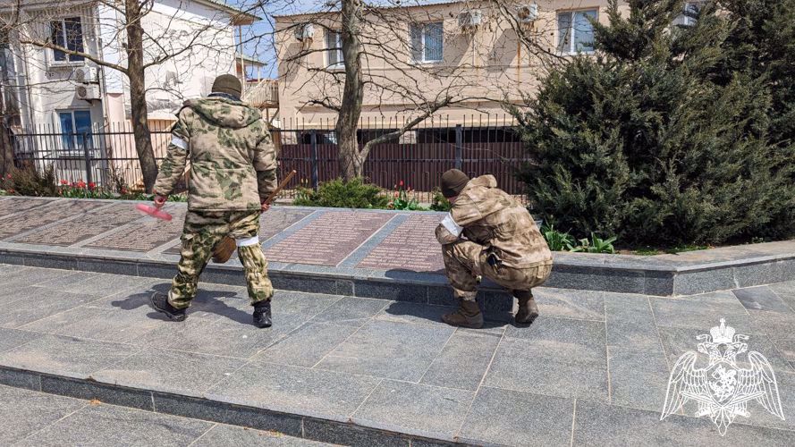 Росгвардейцы в Запорожской и Херсонской областях привели в порядок более 20 памятников воинам Великой Отечественной войны