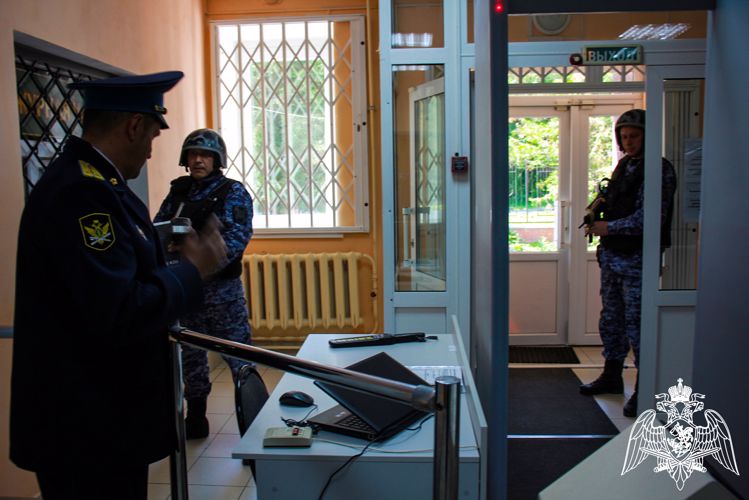 В Марий Эл сотрудники Росгвардии приняли участие в тренировке с судебными приставами