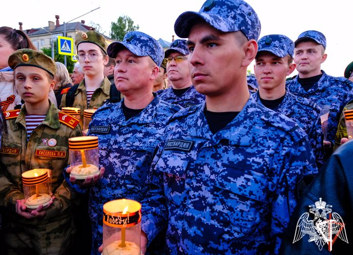 В Йошкар-Оле росгвардейцы приняли участие во Всероссийской акции «Свеча памяти» 