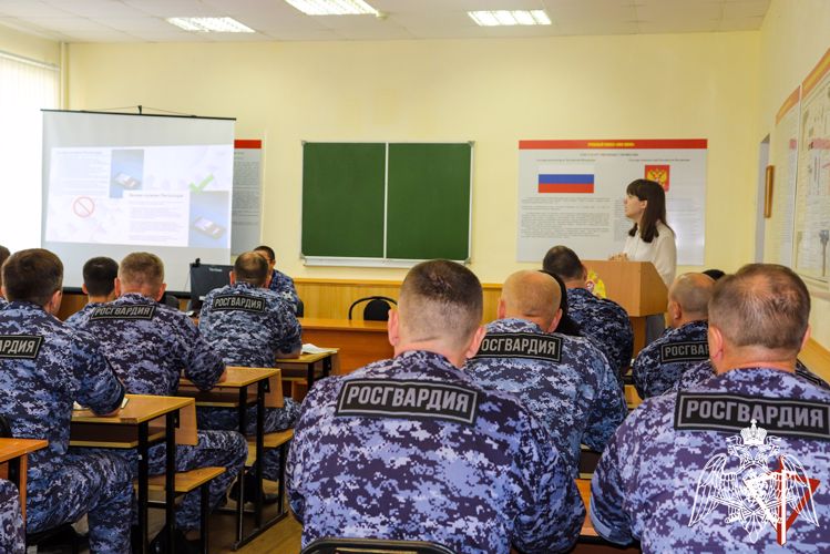 В Йошкар-Оле перед росгвардейцами выступили лекторы из МарГУ