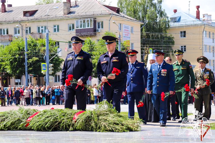 Представитель Управления Росгвардии по Республике Марий Эл принял участие в церемонии возложения цветов в День памяти и скорби