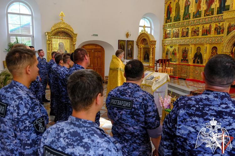 В Йошкар-Оле росгвардейцы приняли участие в молебне, посвященном памяти святого князя Владимира 