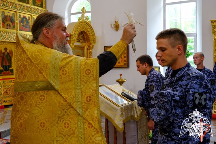 В Йошкар-Оле росгвардейцы приняли участие в молебне, посвященном памяти святого князя Владимира 