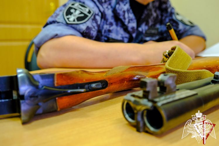 В Марий Эл сотрудники Росгвардии напоминают о правилах безопасного обращения с оружием в период сезона охоты