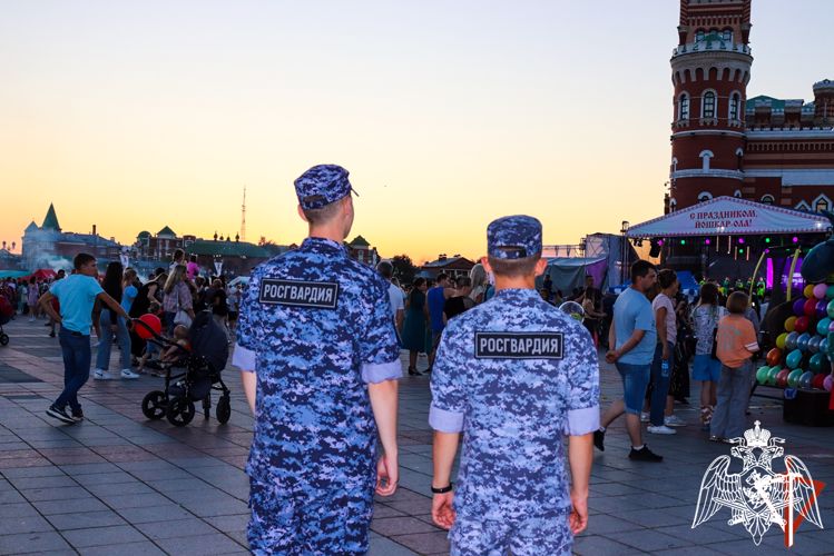 В Йошкар-Оле росгвардейцы приняли участие в обеспечении охраны общественного порядка во время празднования Дня города