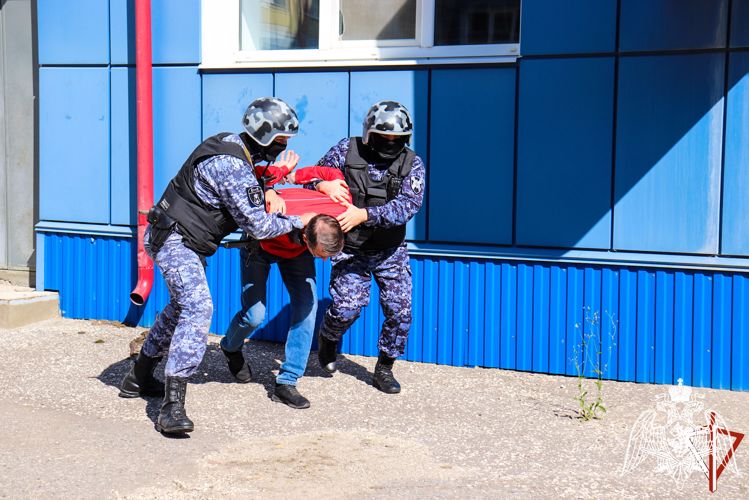 В Марий Эл сотрудники Росгвардии приняли участие во всероссийских антитеррористических учениях в преддверии нового учебного года