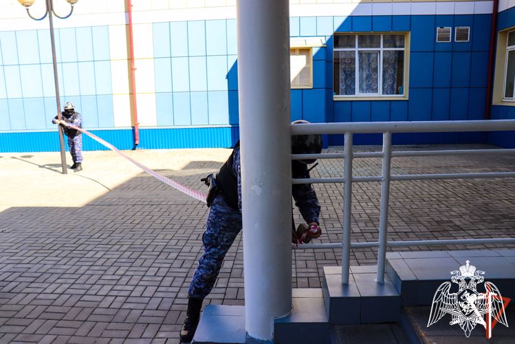 В Марий Эл сотрудники Росгвардии приняли участие во всероссийских антитеррористических учениях в преддверии нового учебного года