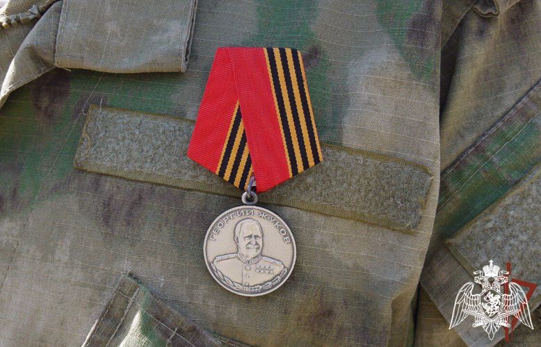 Более двухсот росгвардейцев получили награды в ЛНР