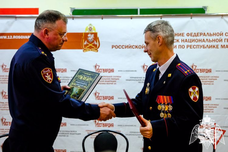 В Марий Эл сотрудники отдела вневедомственной охраны Росгвардии отметили свой профессиональный праздник