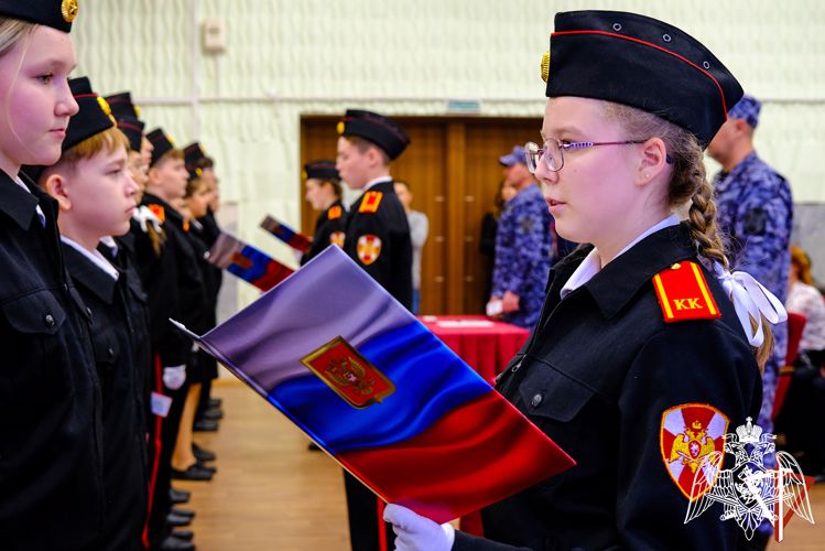 В Йошкар-Оле учащиеся подшефного класса Росгвардии принесли  торжественную клятву кадета