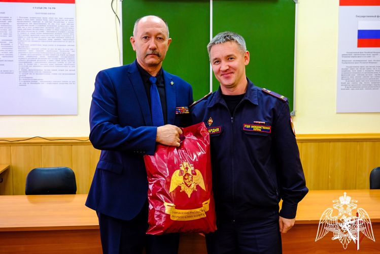 В Йошкар-Оле поздравили представителей региональной ветеранской организации Росгвардии