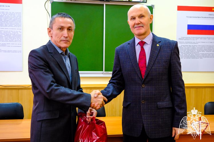 В Йошкар-Оле поздравили представителей региональной ветеранской организации Росгвардии