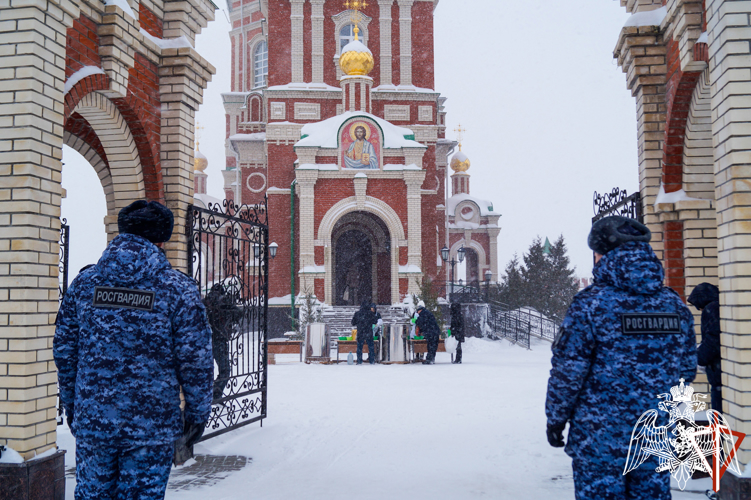 В Марий Эл росгвардейцы приняли участие в обеспечении общественного порядка во время празднования Крещения Господня