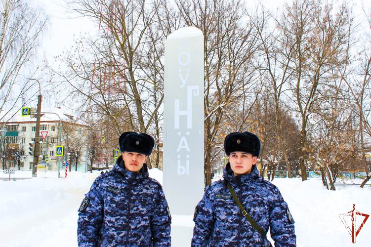 РосгвардияГид Республики Марий Эл: памятник «Марий тиште» (Марийские буквы)