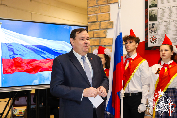 В Йошкар-Оле росгвардейцы приняли участие в открытии «Стены памяти героев»