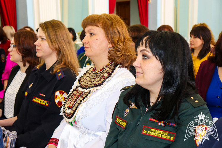 В Йошкар-Оле представительницы регионального управления Росгвардии приняли участие в торжественном мероприятии, посвященном празднику 8 марта