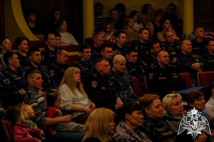 В Йошкар-Оле лектор общества «Знание» Дмитрий Дюжев встретился с сотрудниками и военнослужащими регионального управления Росгвардии