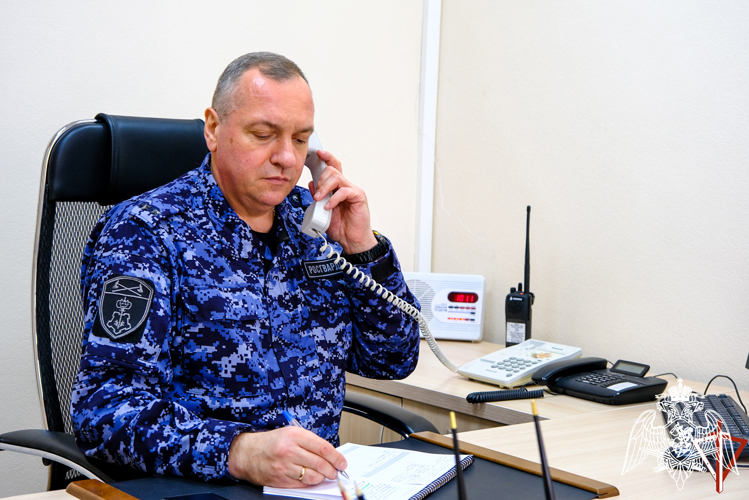 В Марий Эл начальник отдела вневедомственной охраны Росгвардии ответил на вопросы жителей региона в ходе прямой телефонной линии