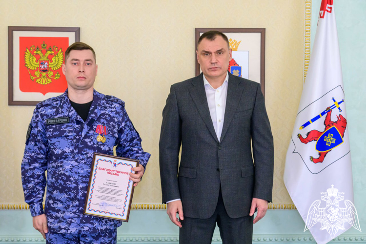 Глава Марий Эл вручил награды сотрудникам и военнослужащим Росгвардии