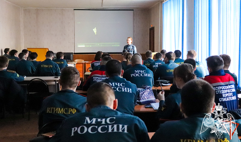 В Йошкар-Оле представители Росгвардии продолжают знакомить учащихся образовательных заведений города с ведомственными ВУЗами