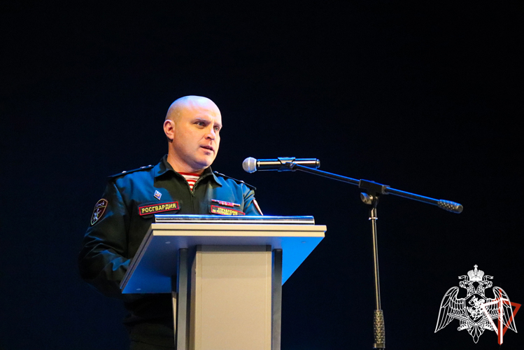 Росгвардейцы проводят занятия по профессиональной ориентации с учащимися образовательных учреждений Йошкар-Олы