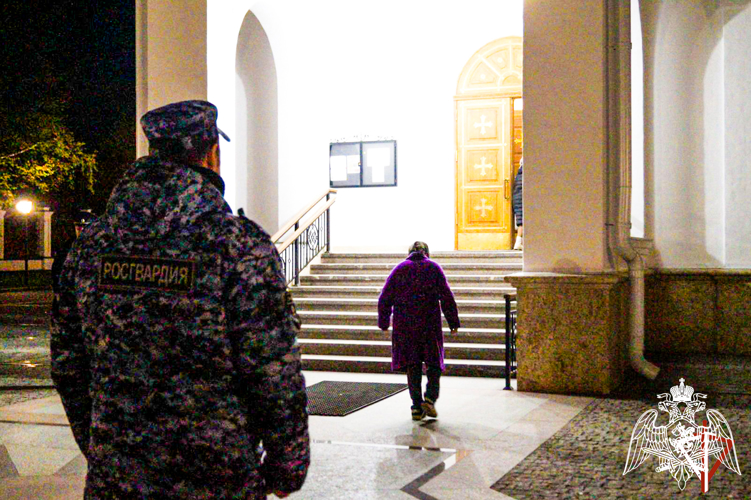 В Марий Эл росгвардейцы выполнили задачи по обеспечению безопасности во время празднования Пасхи