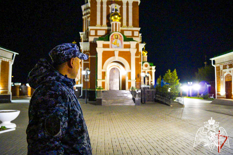 В Марий Эл росгвардейцы выполнили задачи по обеспечению безопасности во время празднования Пасхи