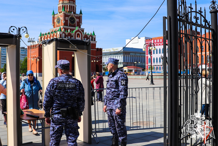 В Йошкар-Оле росгвардейцы обеспечили безопасность пребывания Казанской иконы Божией Матери
