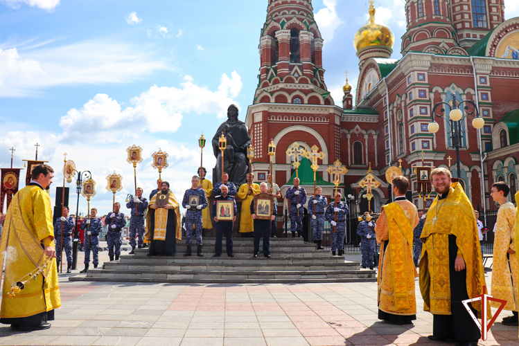 Росгвардейцы Йошкар-Олы стали участниками праздничных богослужений в честь памяти святого равноапостольного князя Владимира