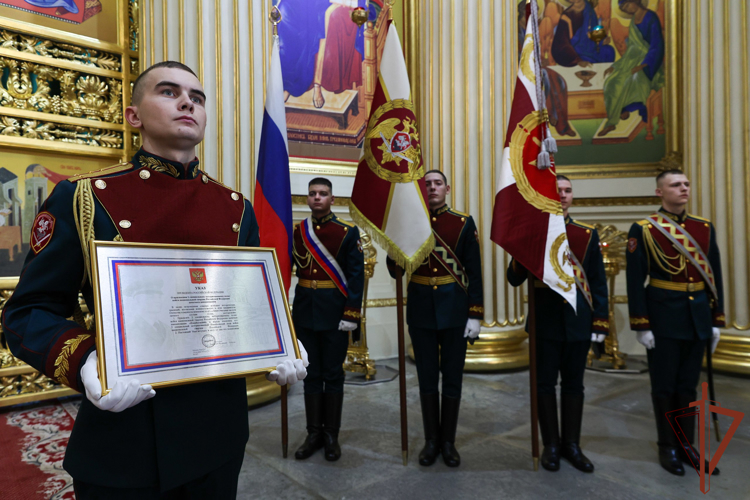 Генерал-полковник Алексей Воробьёв поздравил специальный моторизованный полк Росгвардии с присвоением почетного наименования «Измайловский» 