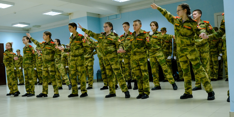 В Йошкар-Оле учащиеся подшефного класса Росгвардии принесли торжественную клятву на верность Отечеству