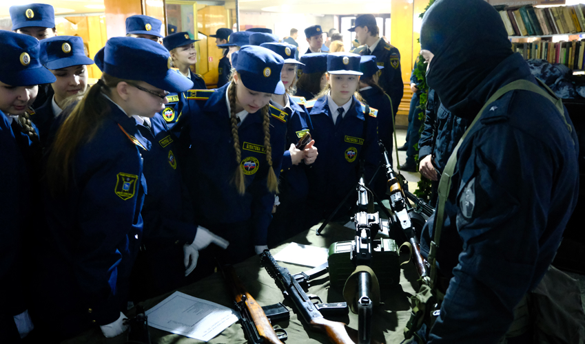 Кадеты Росгвардии стали участниками патриотического мероприятия в честь Дня защитника Отечества в Йошкар-Оле