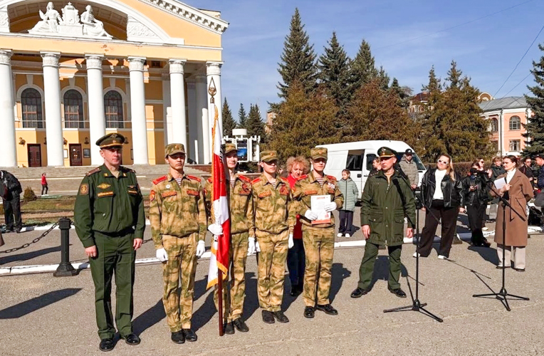 Кадеты Росгвардии приняли участие в городском конкурсе строя и песни в Йошкар-Оле