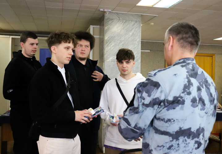 Росгвардия информирует жителей Марий Эл о вакансиях и перспективах службы в силовом ведомстве