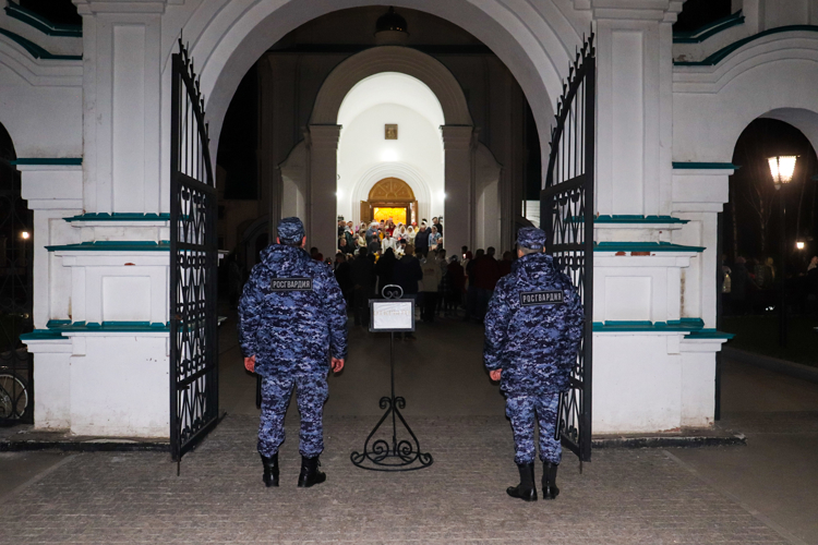 В Марий Эл росгвардейцы выполнили задачи по обеспечению безопасности во время празднования Пасхи
