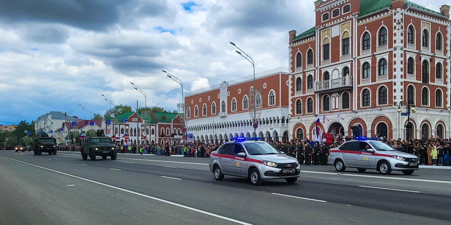 В торжественном Параде в честь 80-летия Победы Управление Росгвардии по Республике Марий Эл представило парадные расчеты и автомобильную технику